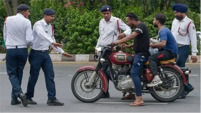 ట్రాఫిక్ బిల్లులు