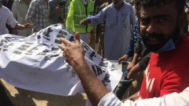 ਕਰਾਚੀ ਵਿੱਚ ਜਹਾਜ਼ ਹਾਦਸਾ