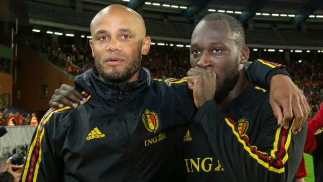 Kompany (ibumoso) na Lukaku iburyo