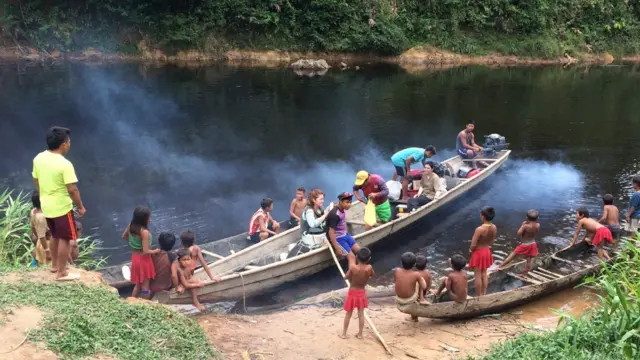 María Gloria Domínguezbetano leoncanoa com indígenas