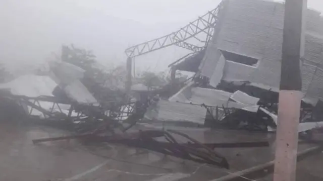 Topan Mangkhut melanda Filipina.
