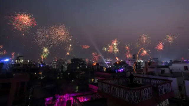 Porno jinsiy sut sekretsiyasi Yuz otirish video