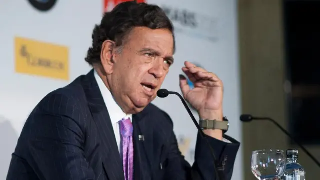 ရစ်ချက်ဆင်စင်တာ နာမည်နဲ့ ဖောင်ဒေးရှင်း ထူထောင်ထား