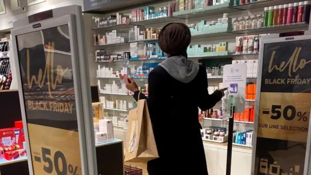 Rebajas en un centro comercial