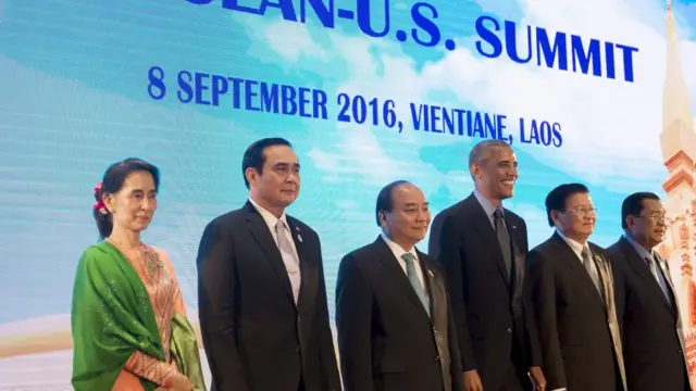 သမ္မတ အိုဘားမားလက်ထက်က ကျင်းပခဲ့တဲ့ အာဆီယံအမေရိကန်ထိပ်သီးအစည်းအဝေးတွေကို ဒေါ်အောင်ဆန်းစုကြည် တက်ရောက်ခဲ့ပါတယ်။