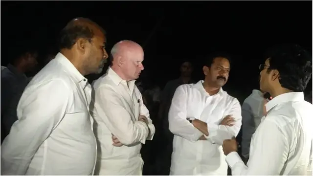 ప్రమాద స్థలంలో ఏపీ మంత్రులు