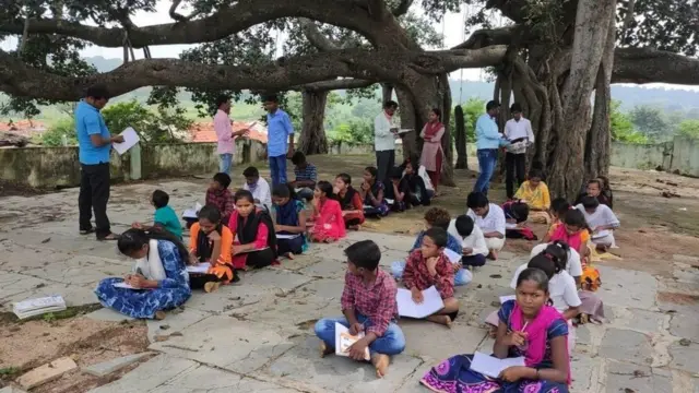 విద్యార్థులు