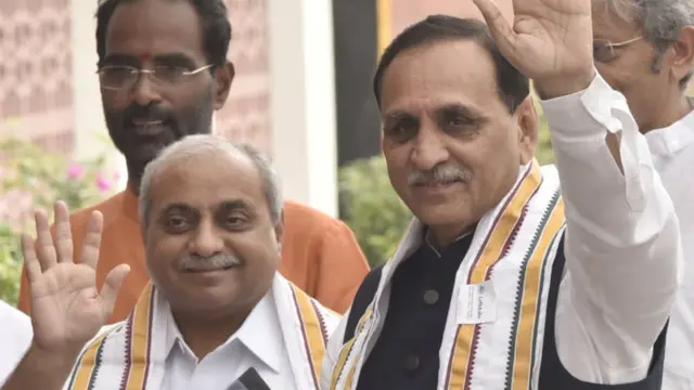 નીતિન પટેલ અને વિજય રૂપાણી