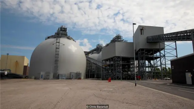 德拉克斯發電廠從煤炭到生物燃料的轉換，耗資7億英鎊。