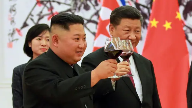 کیم جونگ اون، پس از دیدار با دونالد ترامپ به پکن رفت و با شی جین پینگ، رئیس جمهور چین دیدار کرد