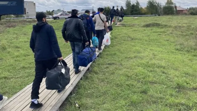 Ётоқхонадаги мигрантлар энди бошқа жойга кўчирилмоқда