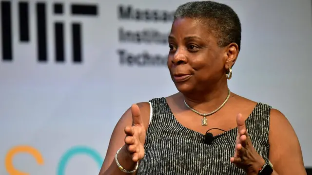 Ursula M. Burns est la présidente et PDG de la multinationale de télécommunication VEON.