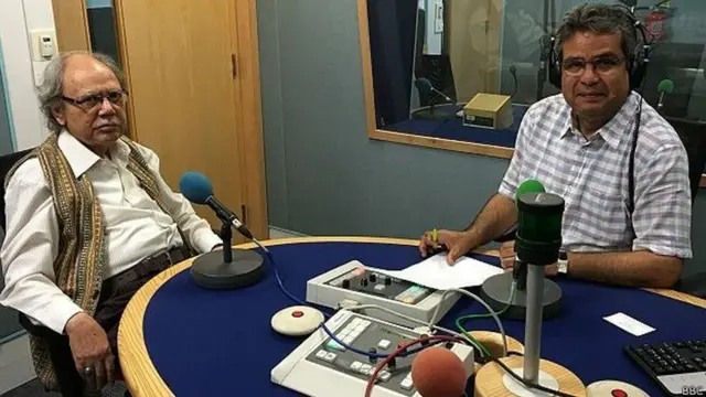 बीबीसी स्टूडियो में शमीम हनफ़ी के साथ रेहान फ़ज़ल.