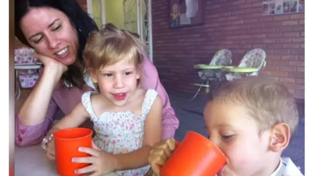 Fabiana Clark e Raissa e Benjamin