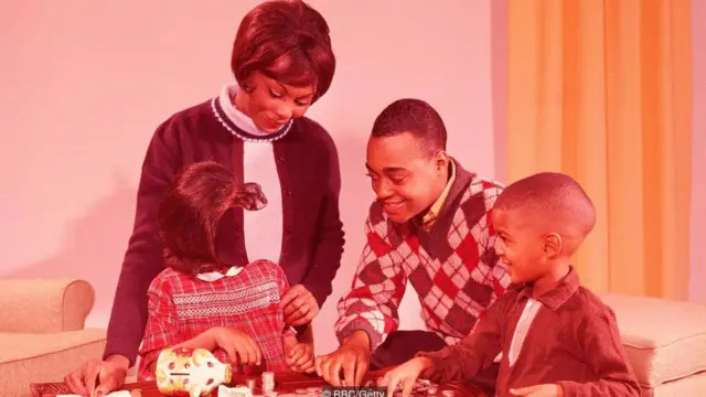 Imagen creativa de familia.