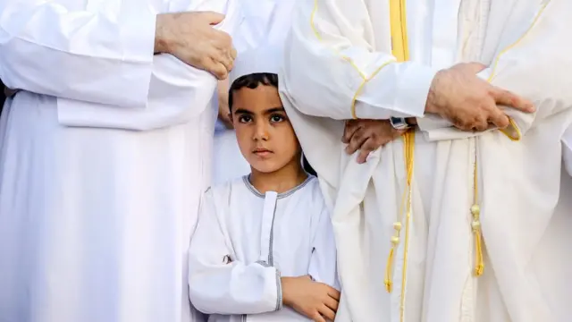 مسلمون يصلون