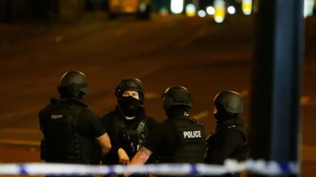 இது ஒரு பயங்கர தாக்குதல் என்று பிரிட்டன் பிரதமர் தெரீசா மே வர்ணித்துள்ளார்