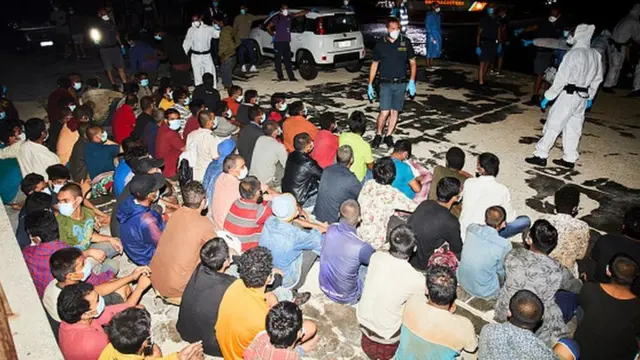 Lexy ne souhaite pas que ses frères et sœurs endurent ce qu'il a vécu durant les 5 mois de son départ du pays à son accueil en Sicile.