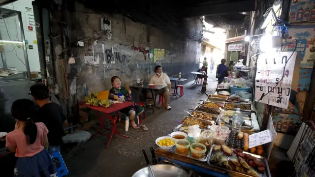 ร้านอาหารข้างทาง