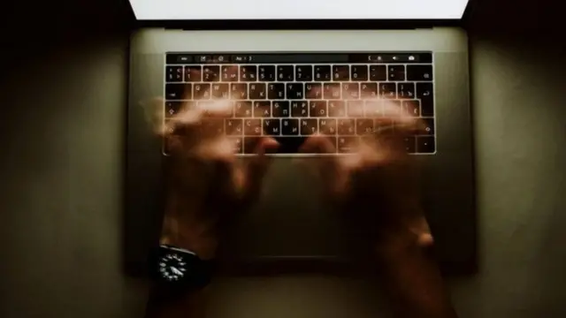 Ижтимоий тармоқларда қанча вақт сарфлашимизни назорат қилишимиз муҳим.