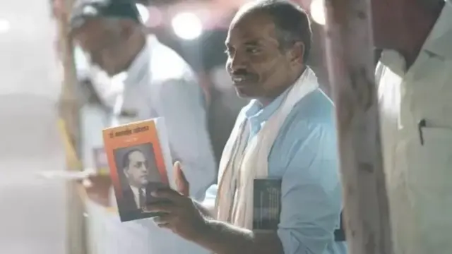 डॉ. बाबासाहेब आंबेडकर, मुंबई, दलित, राजकारण