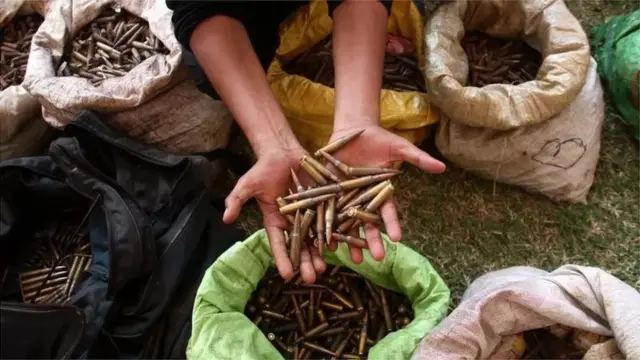 کراچی، پولیس، اسلحہ