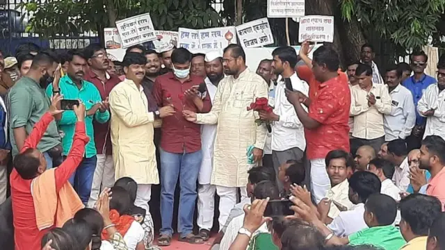 गोपीचंद पडळकर आणि सदाभाऊ खोत