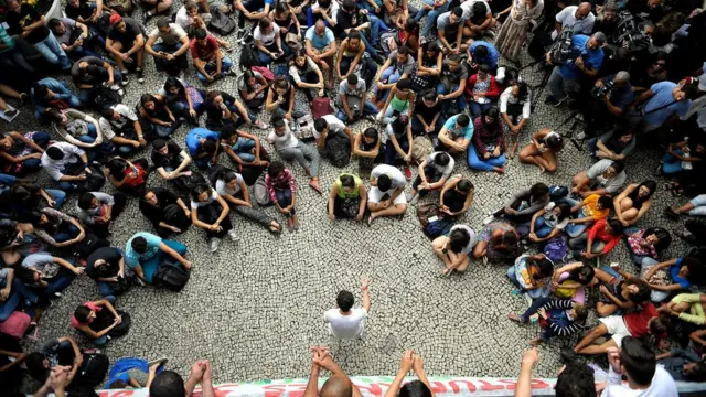 Estudantes reunidos