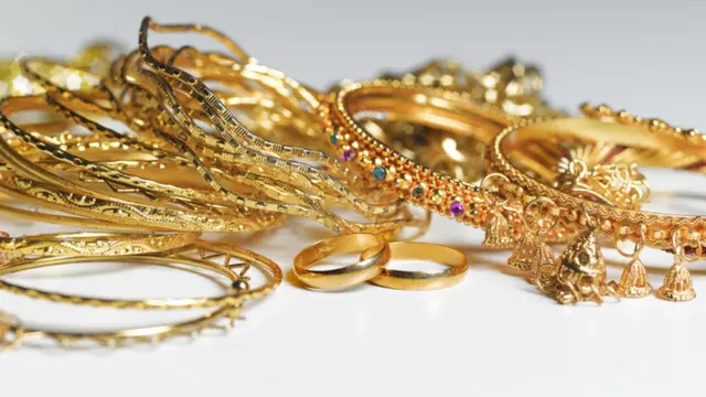 தங்க நகைகள்