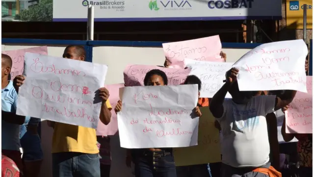 Manifestaçãojogo de ganhar dinheiro 777frente ao La Vue Ladeira da Barra