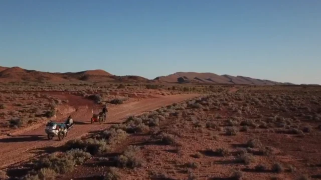 一天行走25公里，他们完成了旅程。