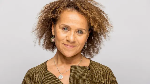 芝芝·努瓦诺库（Chi-chi Nwanoku)