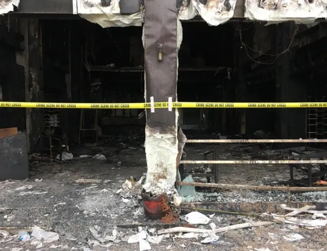 స్వర్ణ ప్యాలస్