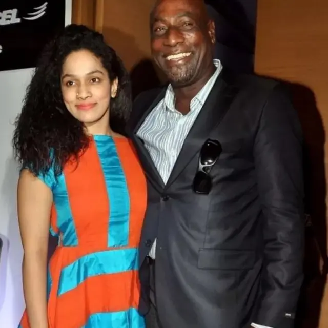 رچرڈز اپنی بیٹی مشابا کے ساتھ