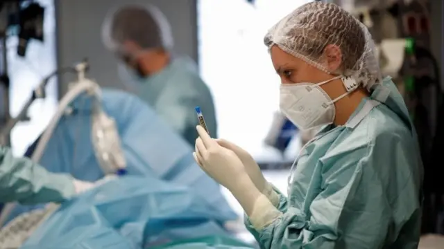 فرانس، کورونا وائرس