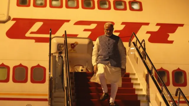 વિદેશયાત્રા દરમિયાન વડા પ્રધાન મોદીની તસવીર