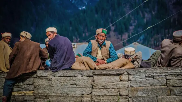 眾所周知，馬拉納人限制與外族人接觸。