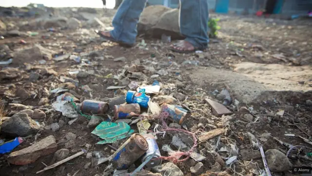 లిథియంకు బదులుగా వాడగలిగే పదార్థాలపై శాస్త్రవేత్తలు పరిశోధనలు చేస్తున్నారు