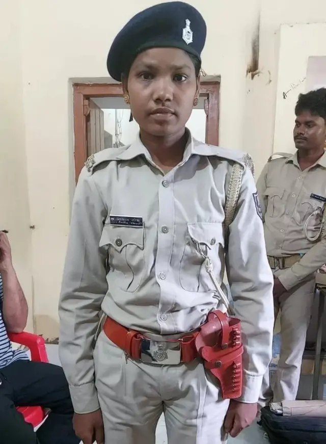 నకిలీ పోలీసు