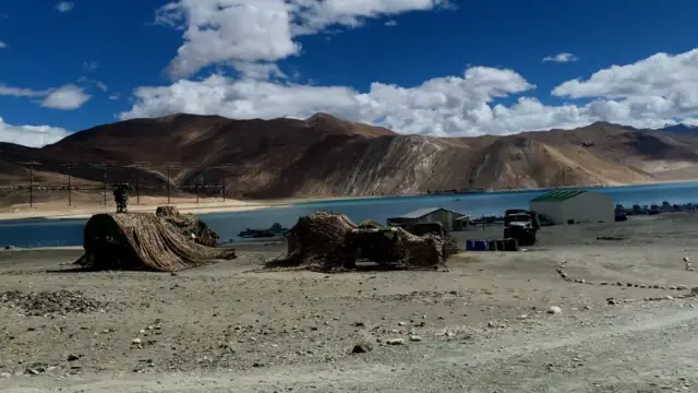 انڈین فوج کا کیمپ