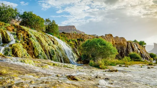 در این گزارش آمده که افغانستان از منابع طبیعی غنی برخوردار است