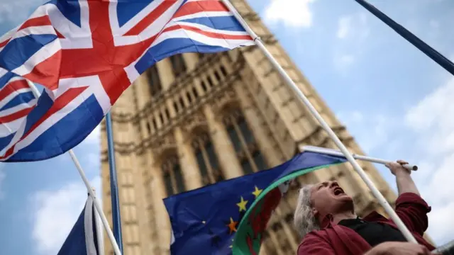 ab ve ingiltere bayrakları