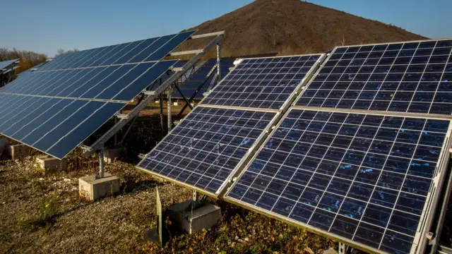 แผงพลังงานแสงอาทิตย์