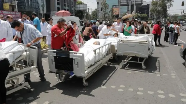 Pacientes na rua na Cidade do México