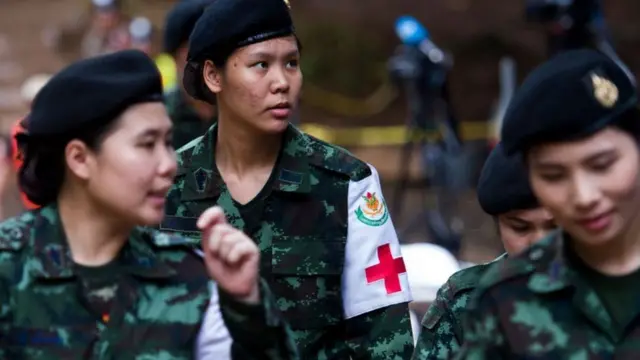 థాయ్ గుహలో బాలలు