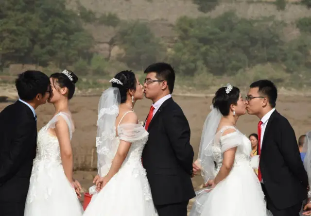 "Китайці переважно одружуються з китаянками, а більшість шлюбів укладється як договір між родинами", - розповідає українка, яка кілька років живе у Китаї