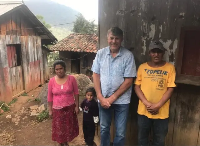 Rosenow con la familia de Marcos.