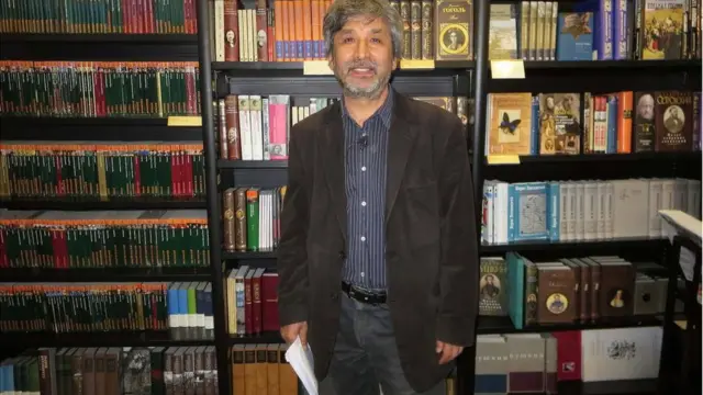 Абдулҳамид Исмоил