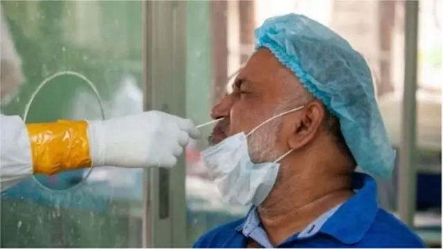 যখন পরীক্ষার ভূয়া রিপোর্ট দেয়ার অভিযোগ উঠেছে, তখন সরকারি কাজ পাওয়ার ক্ষেত্রে রাজনৈতিক প্রভাব কতটা বিবেচনায় আসে- নতুন করে সেই প্রশ্ন এসেছে।