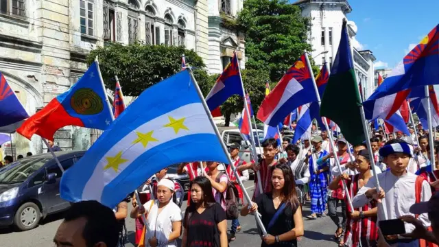 ကရင်အာဇာနည်နေ့အခမ်းအနားကို တရားဝင်တင်ပြကာ လုပ်ခဲ့ပေမယ့်လည်း အခုလို တရားစွဲအရေးယူတာက တိုင်းဒေသကြီးအစိုးရအဖွဲ့နဲ့သာ တိုက်ရိုက်ပက်သက်မှုတွေရှိတယ်